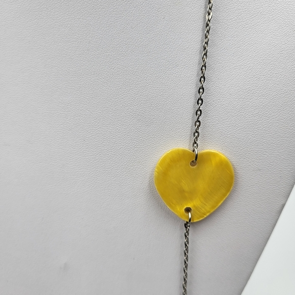 Yellow Heart w/ Silver Chain - Picture 4 of 9